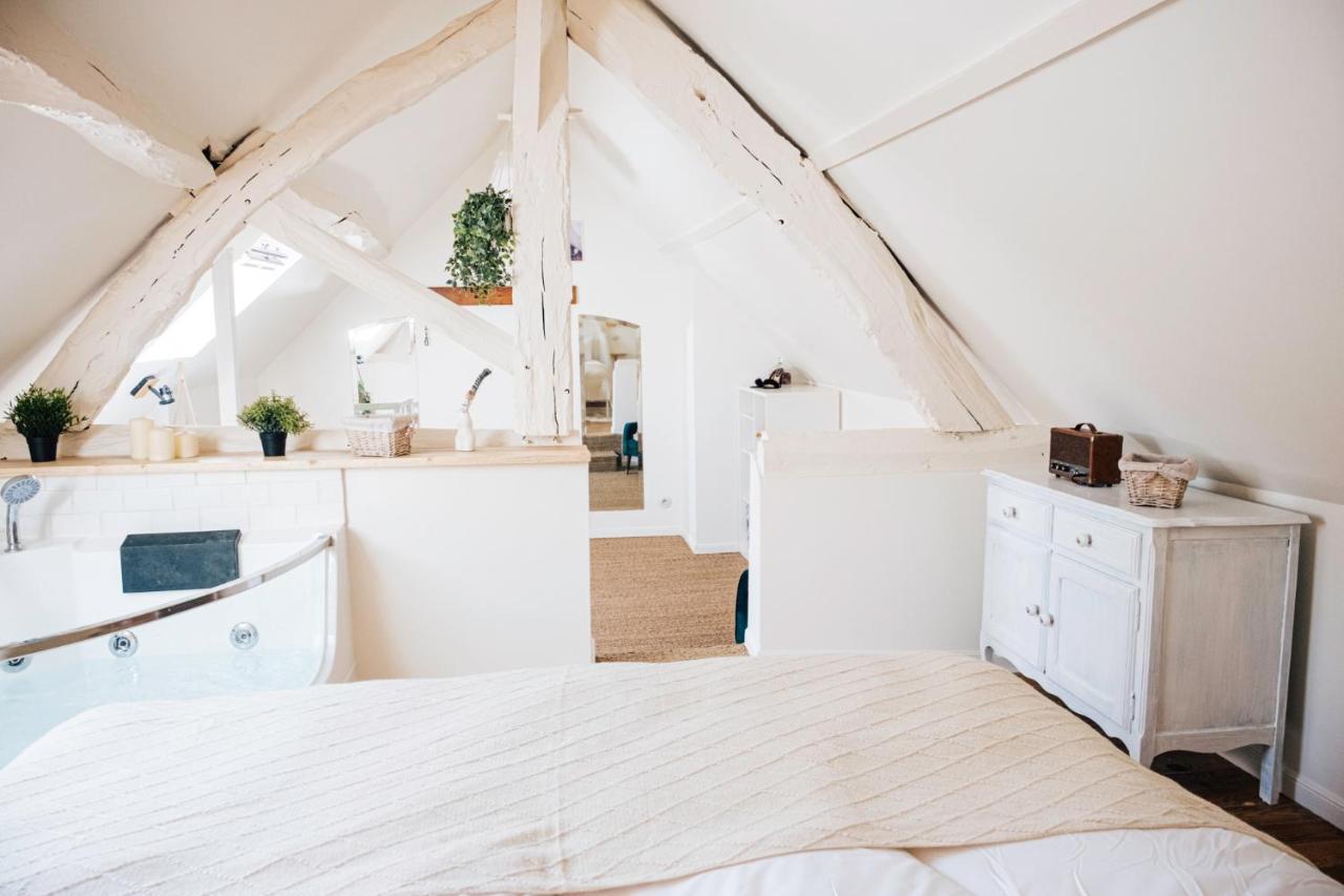 Loveroom Du Perche : Maison Avec Balneo Moulins-la-Marche Luaran gambar